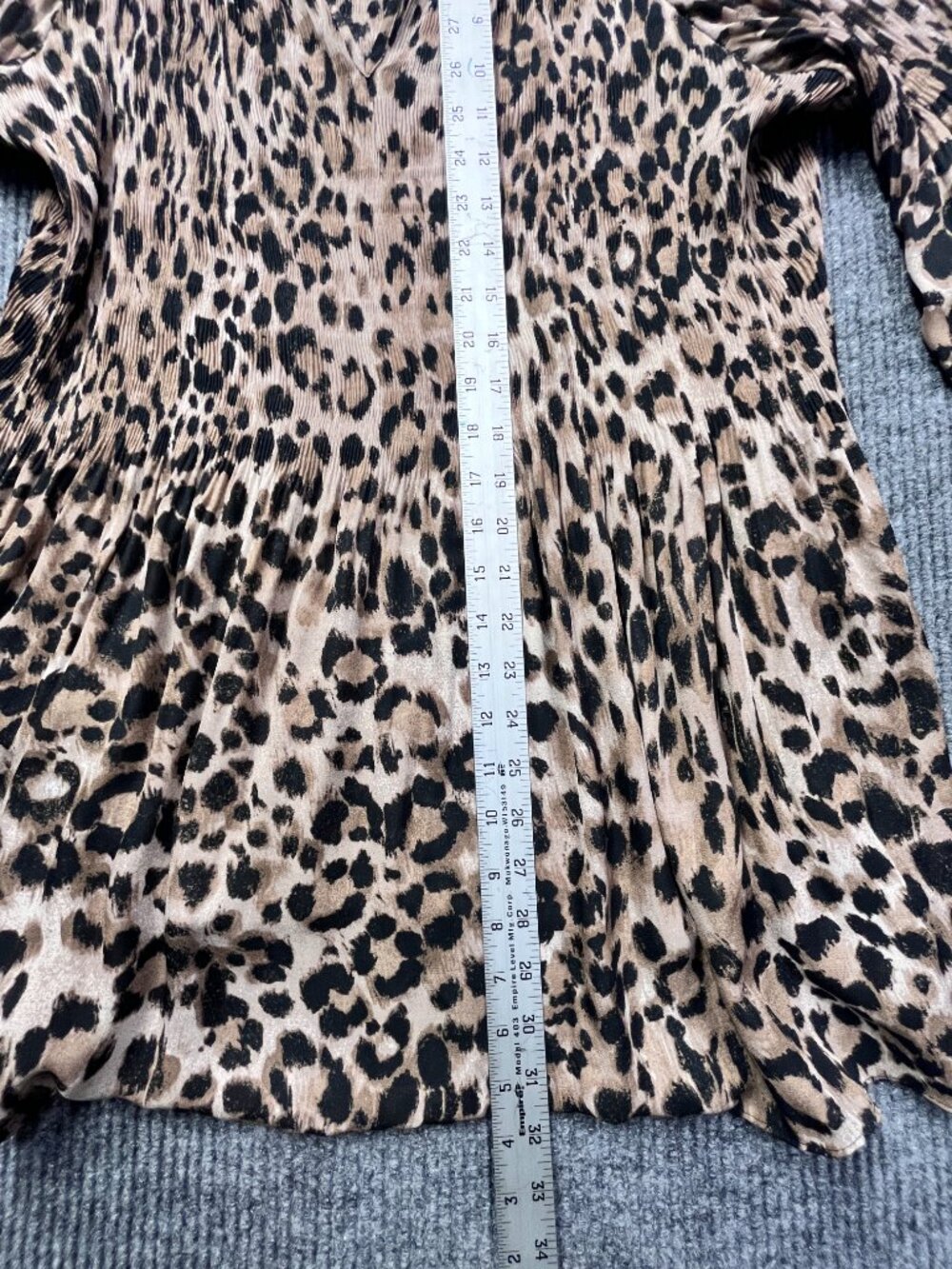 Avenue Brown Leopard Print Women's Blouse Size 22/24 Lightweight Flowy - Picture 3 of 12